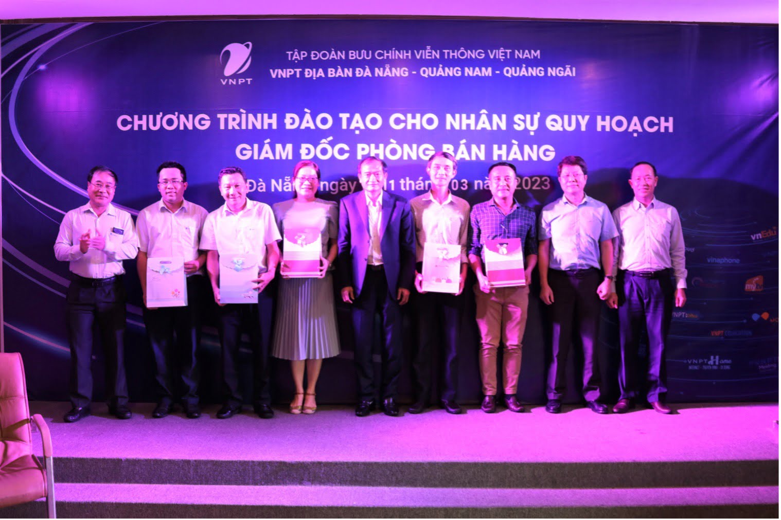 TỔ CHỨC LỚP ĐÀO TẠO GIÁM ĐỐC PHÒNG BÁN HÀNG 1