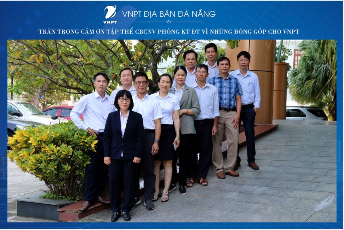 TRƯỞNG ĐẠI DIỆN VNPT TẠI ĐÀ NẴNG THƯỞNG THÀNH TÍCH NHÓM LSS 9