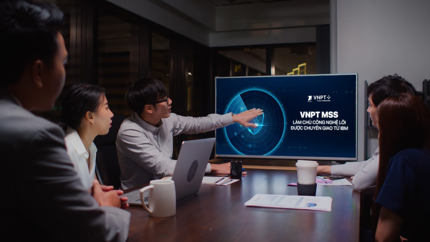 Young,Asian,Businessman,Lead,Group,Of,Business,Financial,Team,In